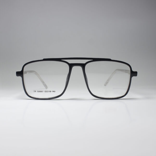 Kemper - Ultra Lite weight & Designed for Medium to Small Face Shapes